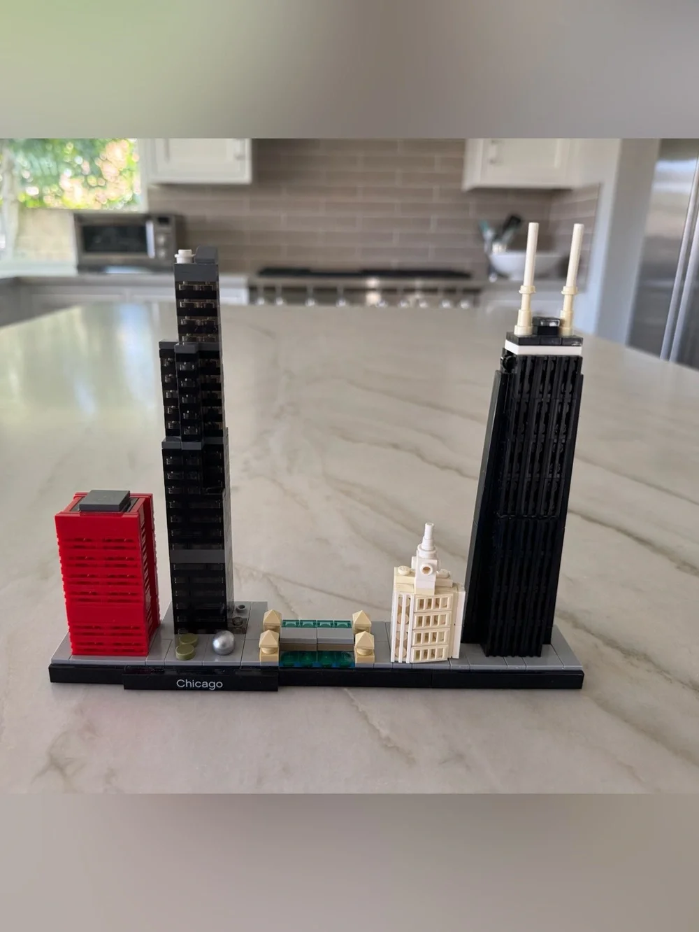 Lego Chicago Miniature Building Set - Red, Black, White, Green Accent - Picture 4 of 4